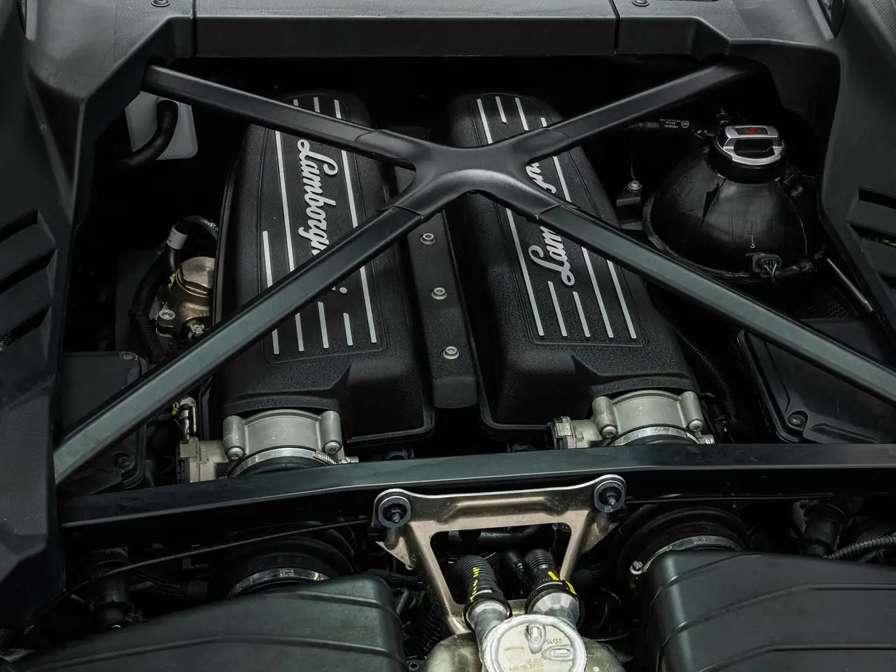 Lamborghini Huracán Tecnica/1. Hand/Selezione — معرض صور السيارة 23
