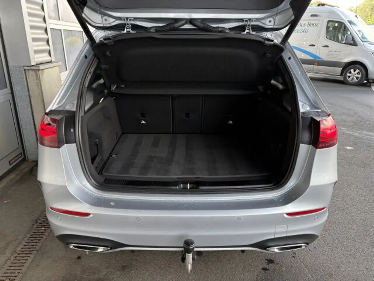 Mercedes-Benz B 200 B 200 AMG Adv Plus AHK Keyless Kamera LED eHeckk — Galerie du véhicule 9