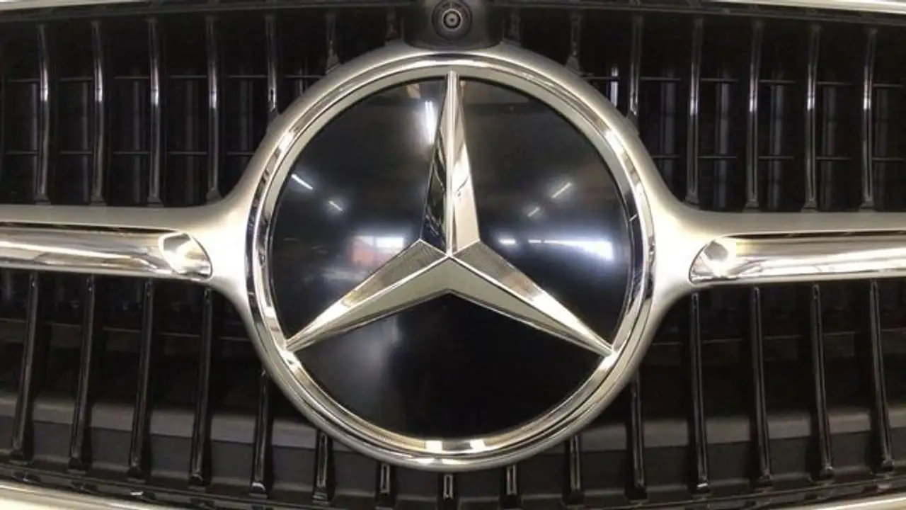 Mercedes-Benz C 300 d e — Galería del vehículo 14