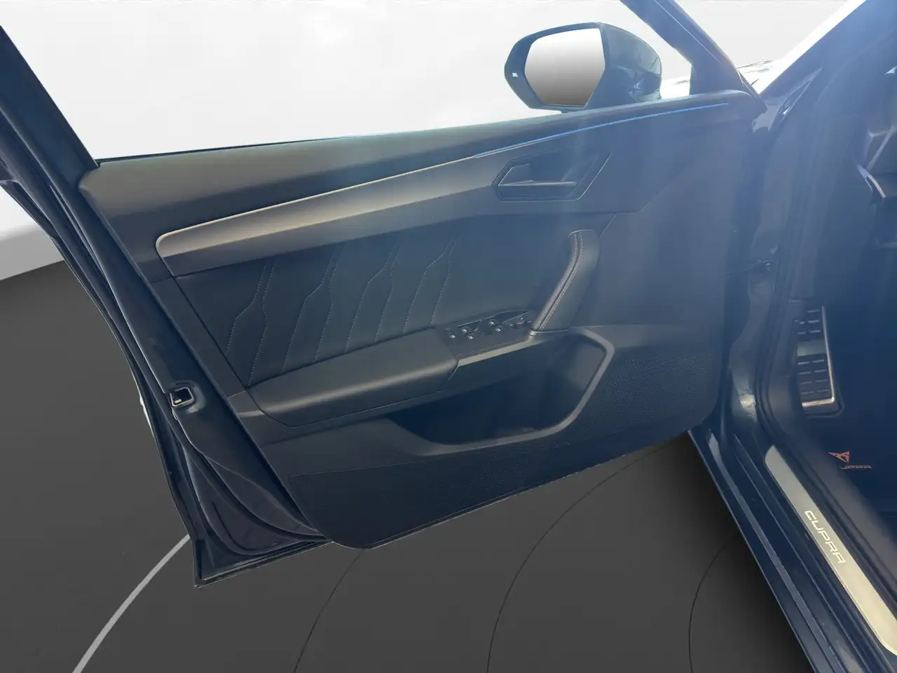 SEAT Leon Sportstourer 2.0 TSI DSG VZ | NAVI | LED | — معرض صور السيارة 10
