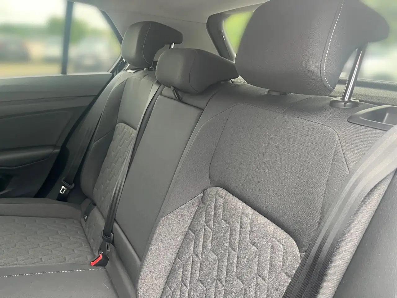 Volkswagen Golf LIFE 1.5 TSI 115PS *SHZ*CARPLAY*LED*NAV*KLIMA — Vehicle gallery 15