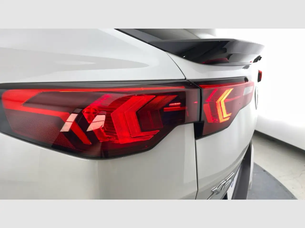 BMW X2 sDrive 20dA — Vehicle gallery 33