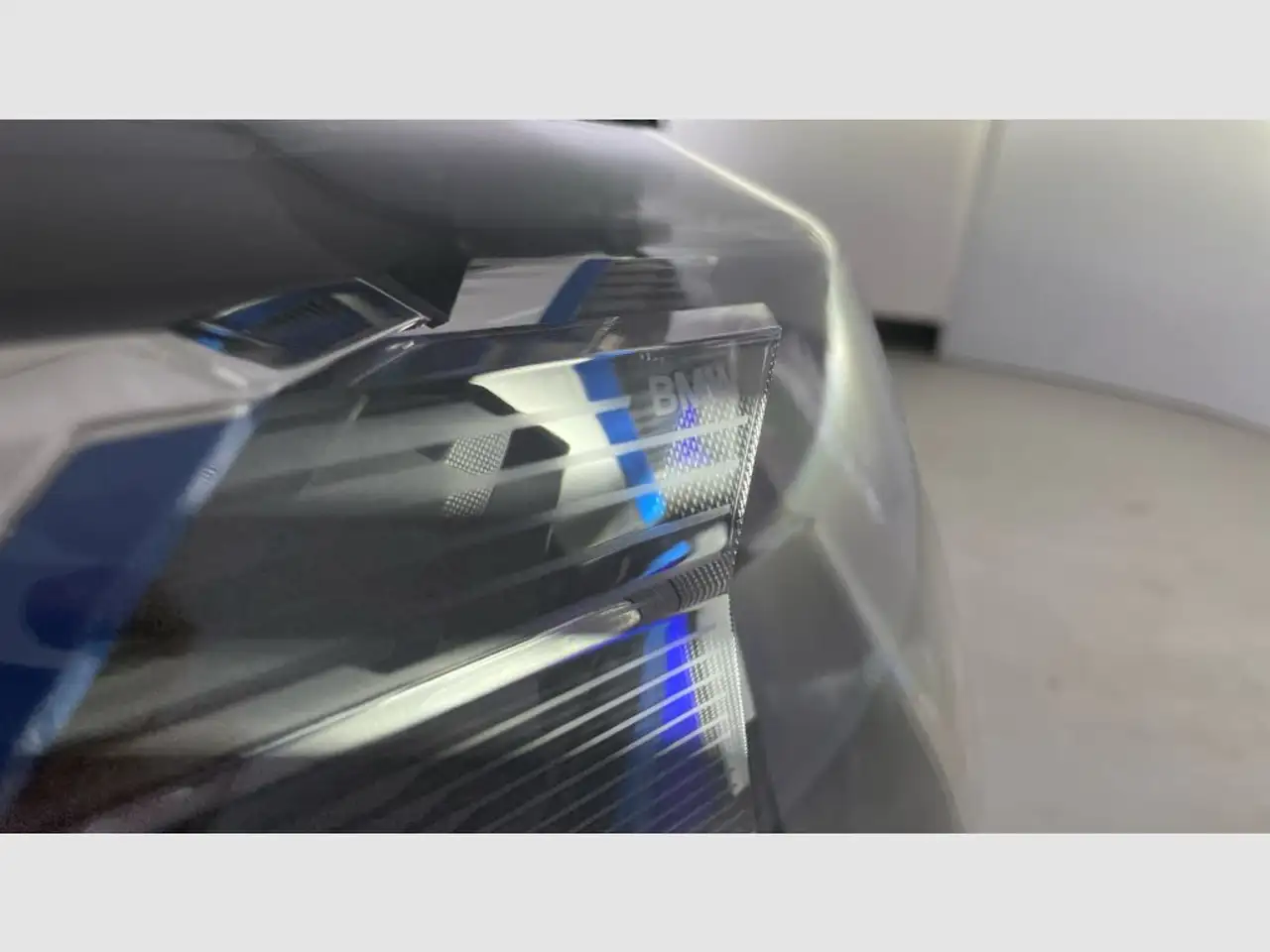 BMW X2 sDrive 20dA — Vehicle gallery 38