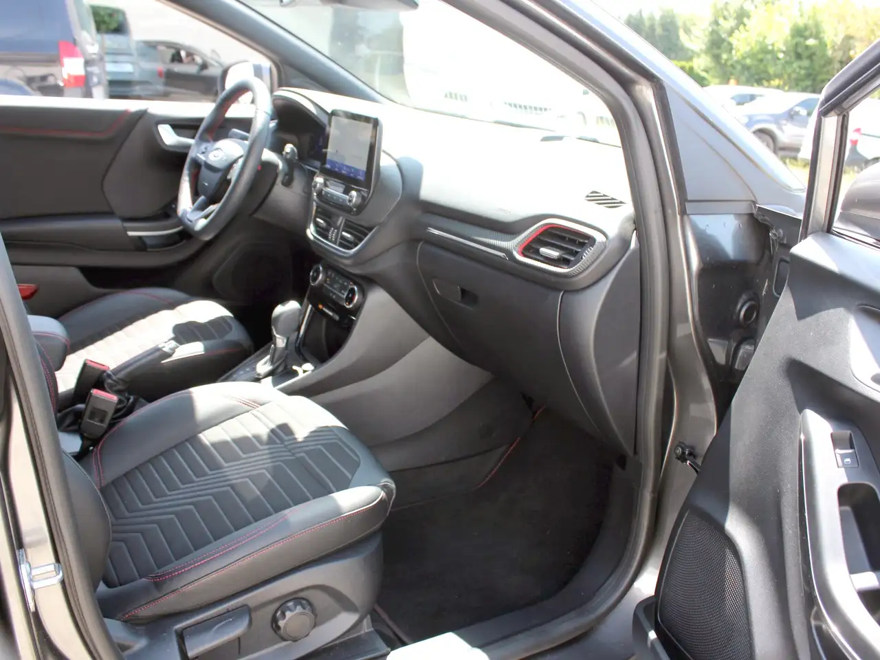Ford Puma ST-Line X 1,0 EcoBoost Mild Hybrid — Vehicle gallery 35