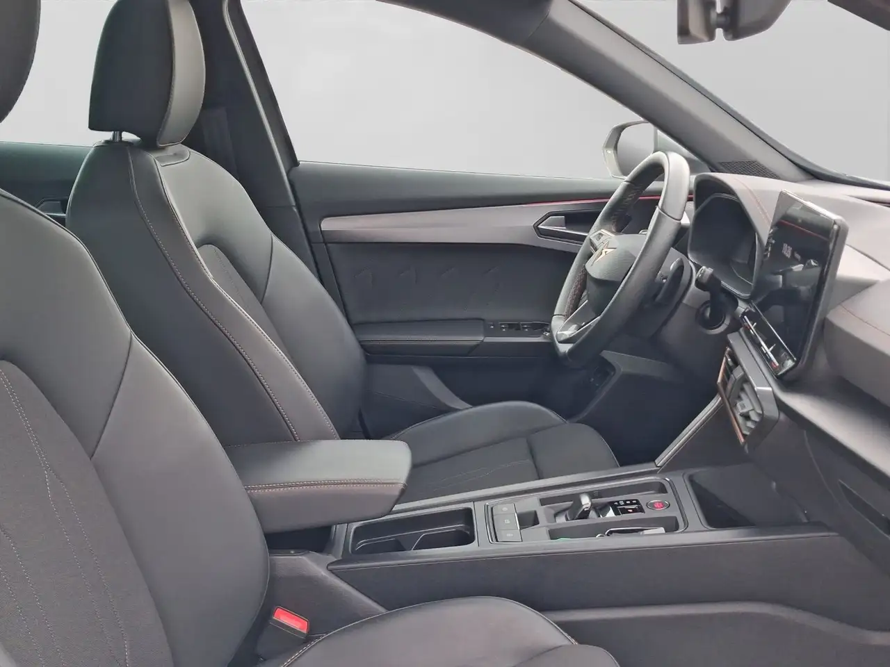 CUPRA Formentor 1.4 eHybrid MATT PANO KAMERA LM19 AHK — Vehicle gallery 4