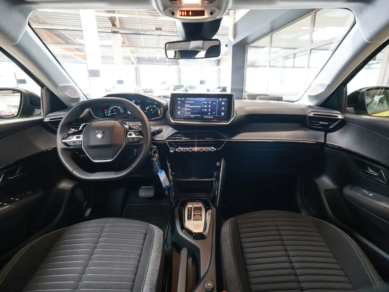 Peugeot 208 Active PT100 LED SPURH. KLIMA PDC — Galería del vehículo 9