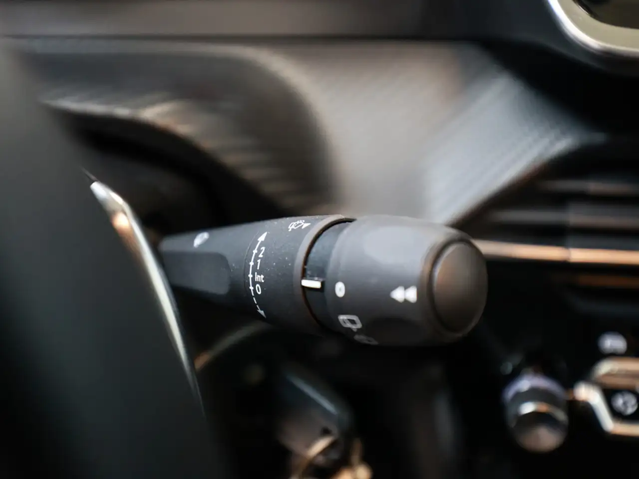 Peugeot 208 Active PT100 LED SPURH. KLIMA PDC — Galería del vehículo 22