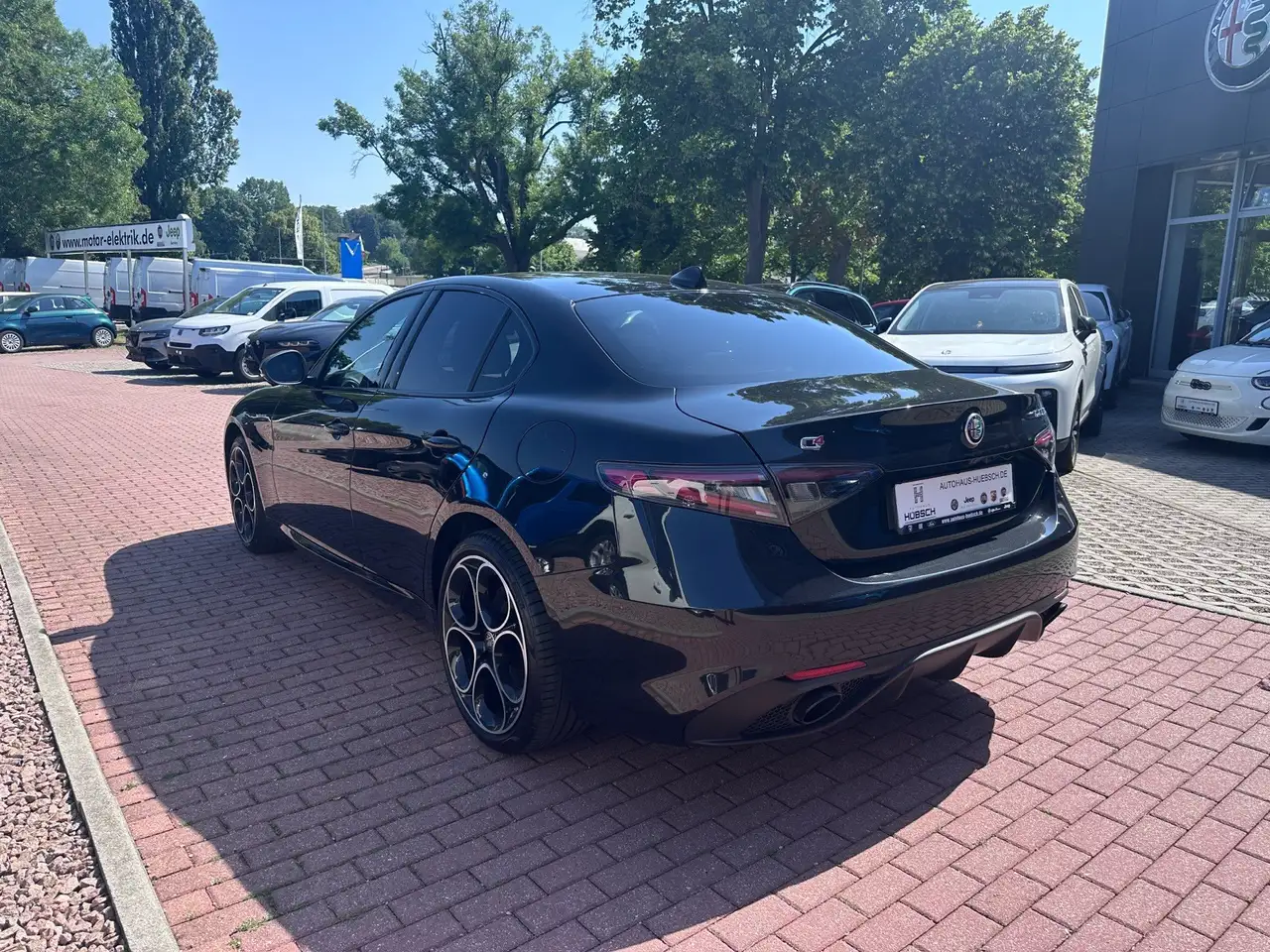 Alfa Romeo Giulia Veloce Q4 — معرض صور السيارة 3