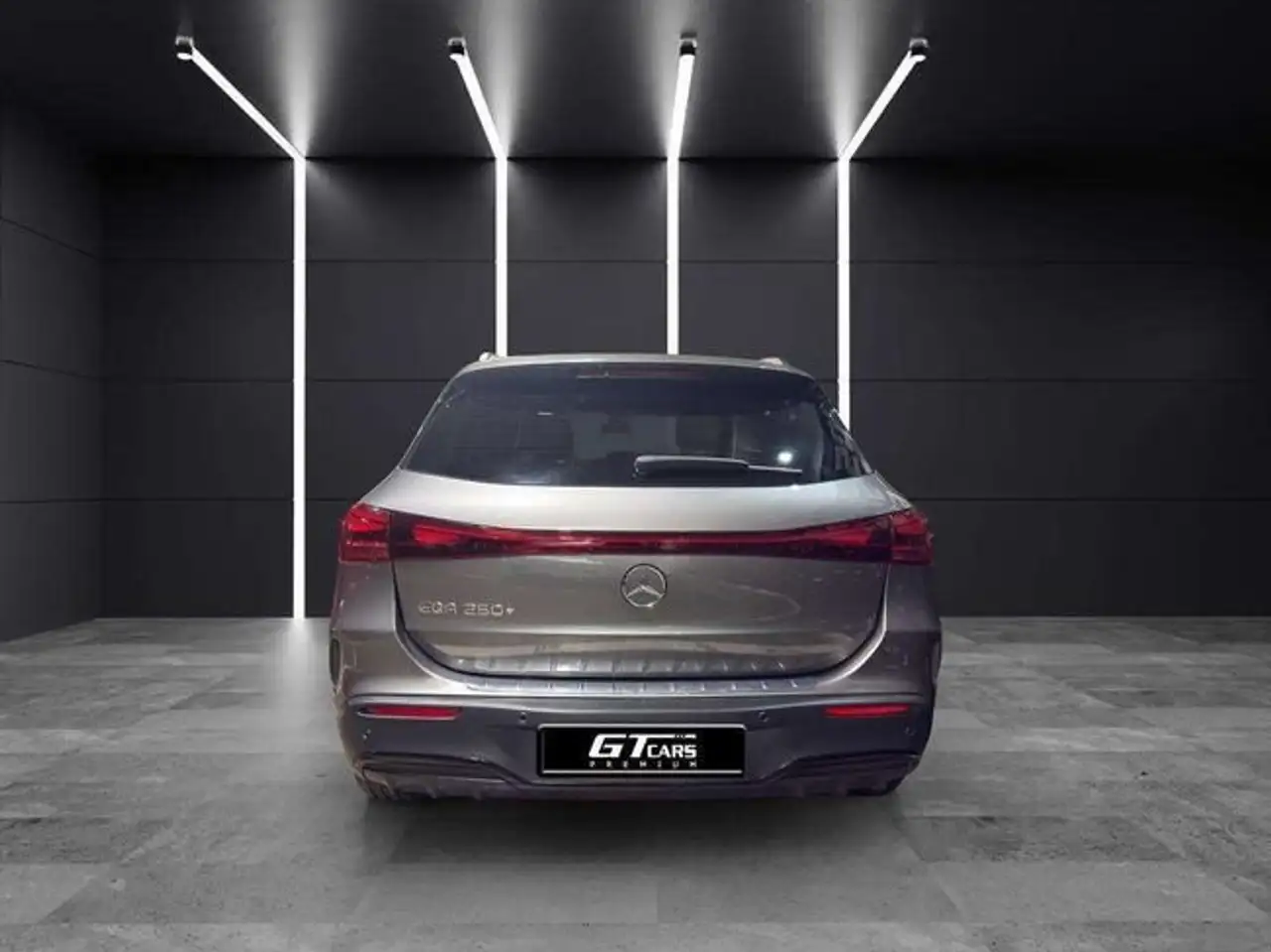 Mercedes-Benz EQA 250+ AMG — Vehicle gallery 4