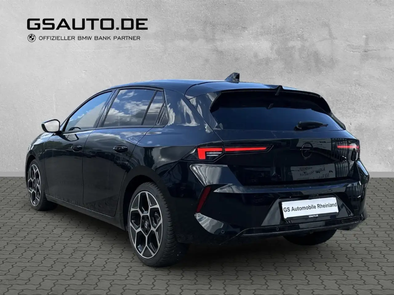 Opel Astra 1.2Turbo Ultimate Glasdach ACC HUD 360°18'' — معرض صور السيارة 3