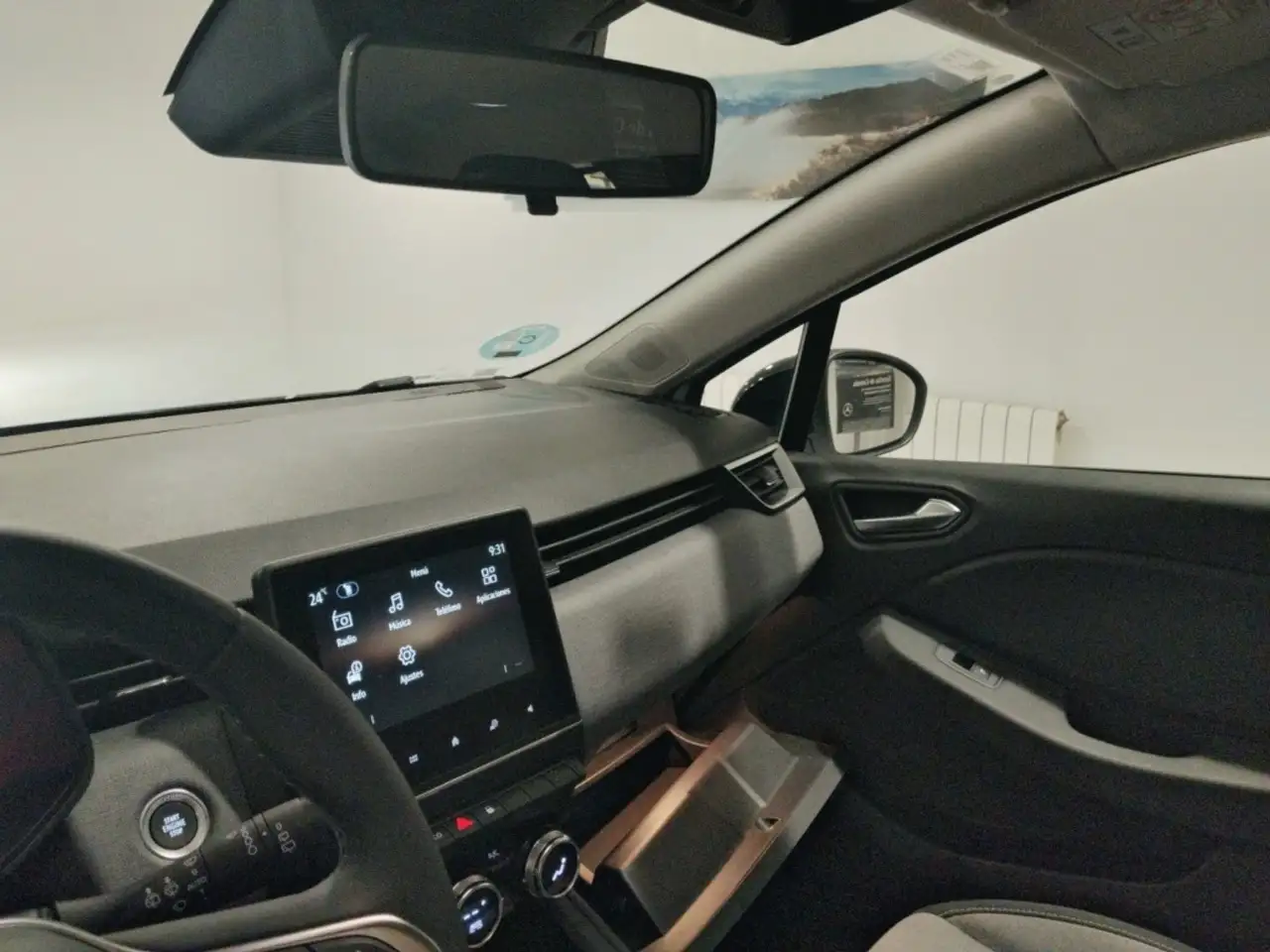 Mitsubishi Colt Pequeño Manual de 5 Puertas — معرض صور السيارة 11