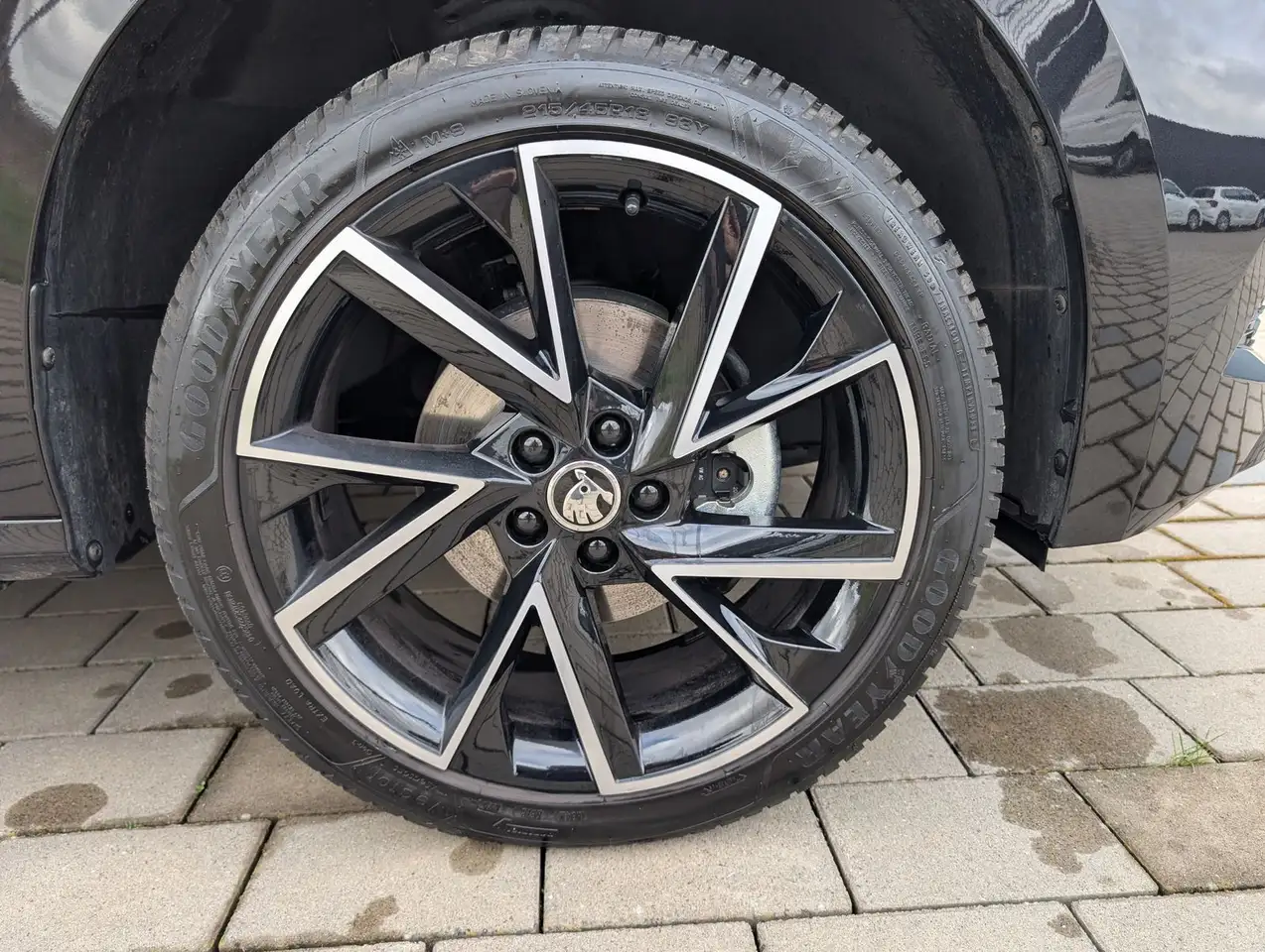 Skoda Kamiq Kamiq 1.0 TSI DSG Monte Carlo AHK EHK RFK SHZ A... — Galerie du véhicule 26