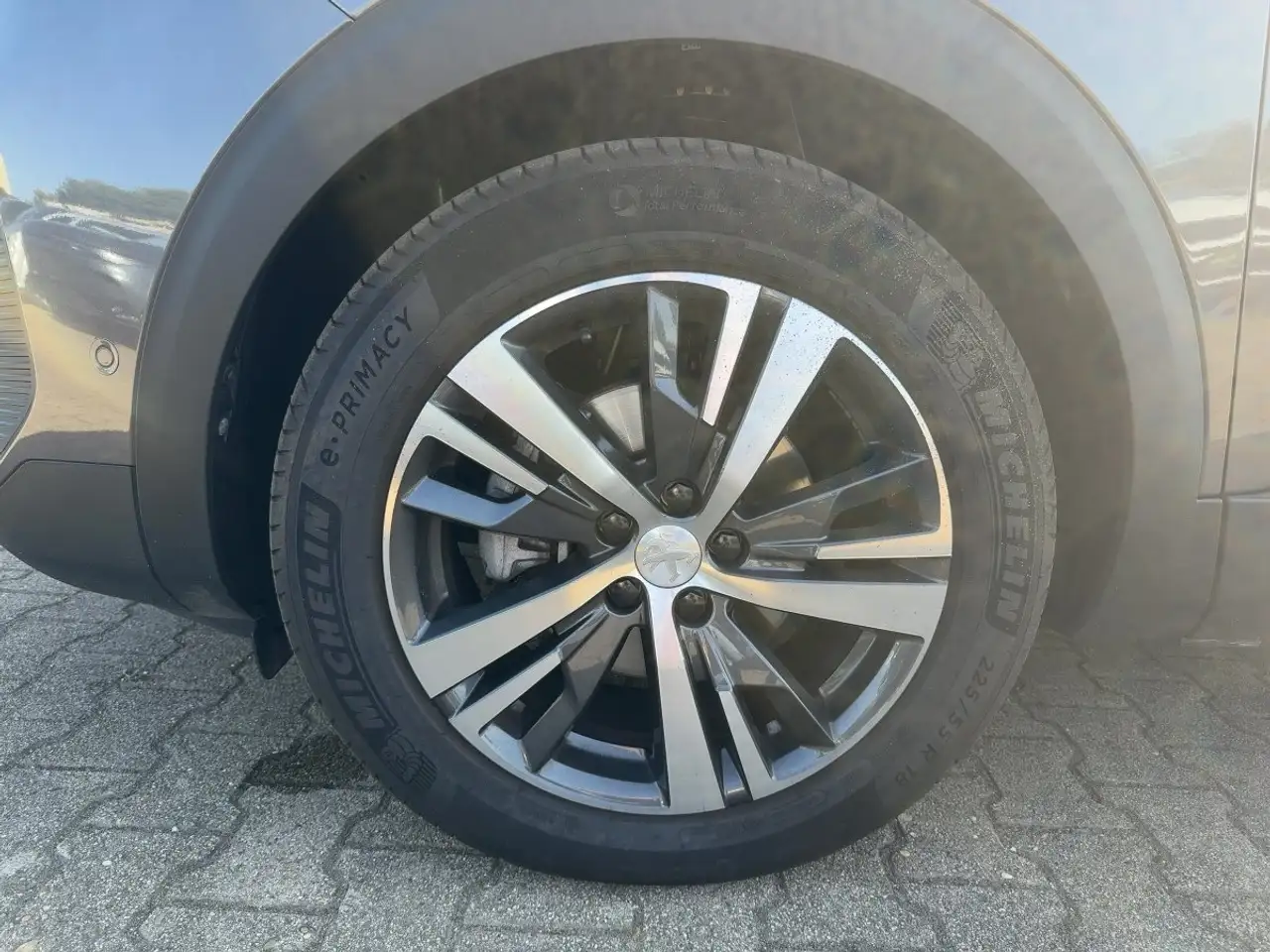 Peugeot 3008 1.2 PureTech 130 Allure Pack Kamera Navi LED — Vehicle gallery 12
