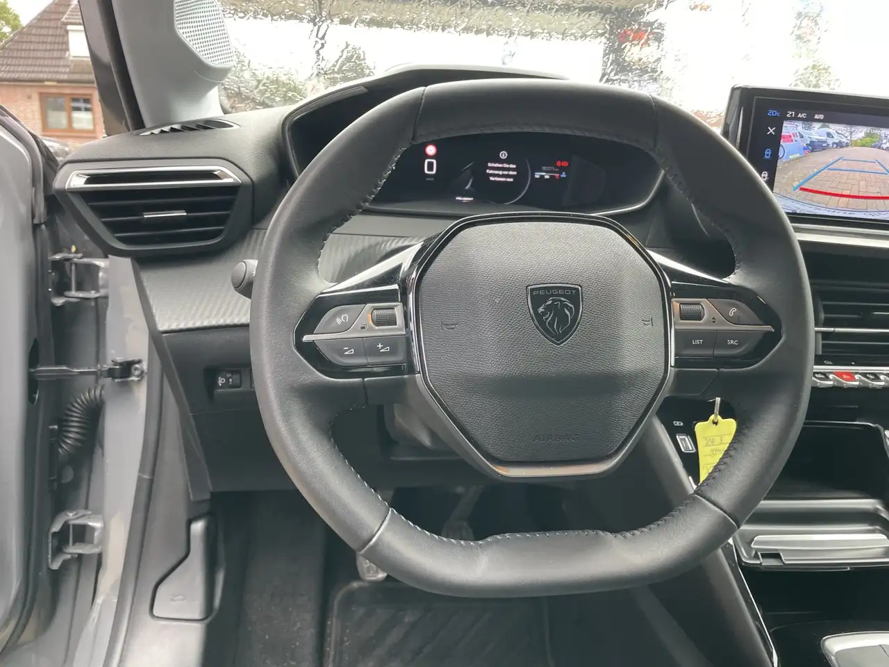 Peugeot 208 PureTech 100 Allure EPH / RFK / SHZ — Vehicle gallery 14