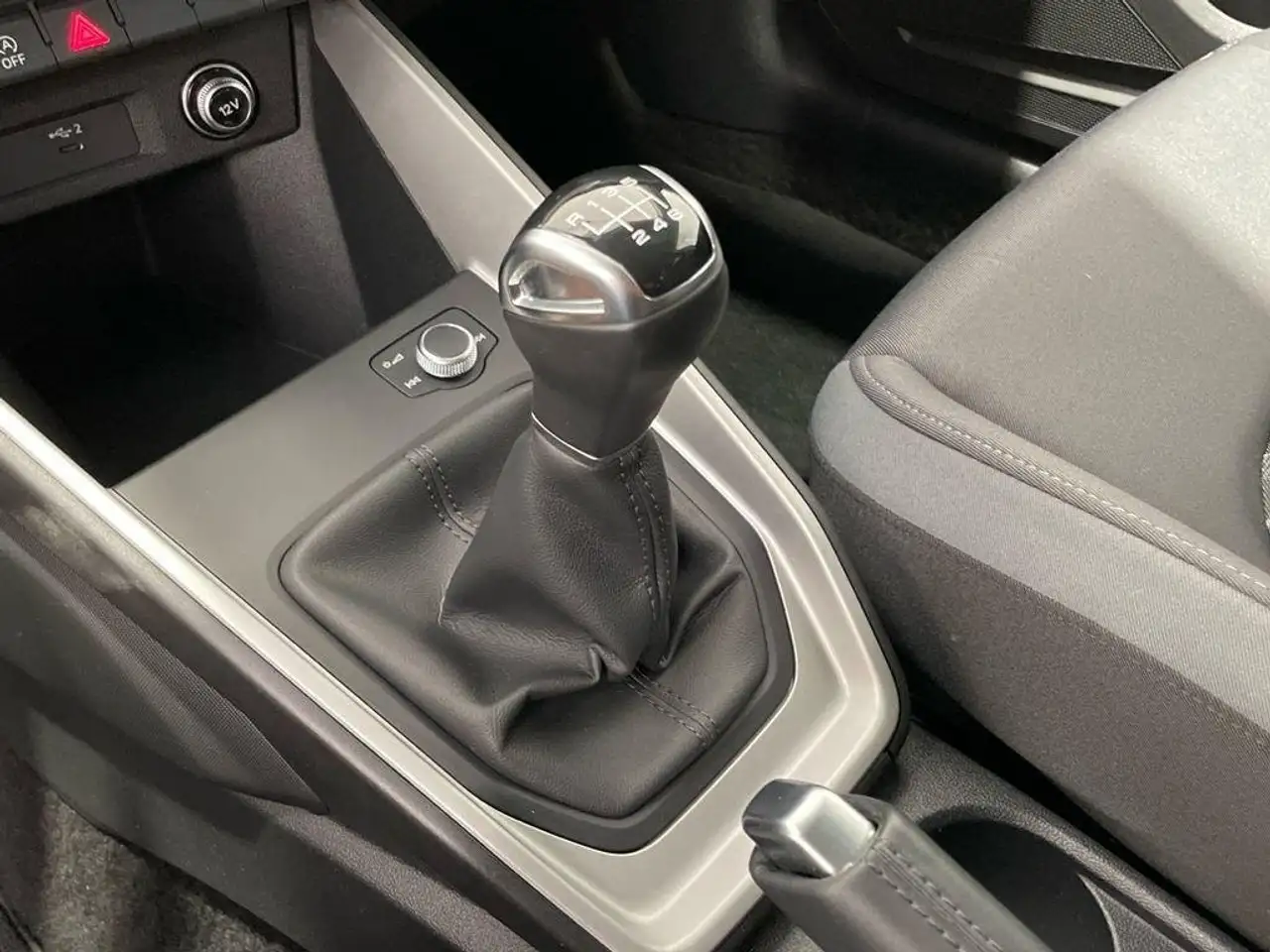 Audi A1 Sportback 30 TFSI Adrenalin Black edition 85kW — معرض صور السيارة 15