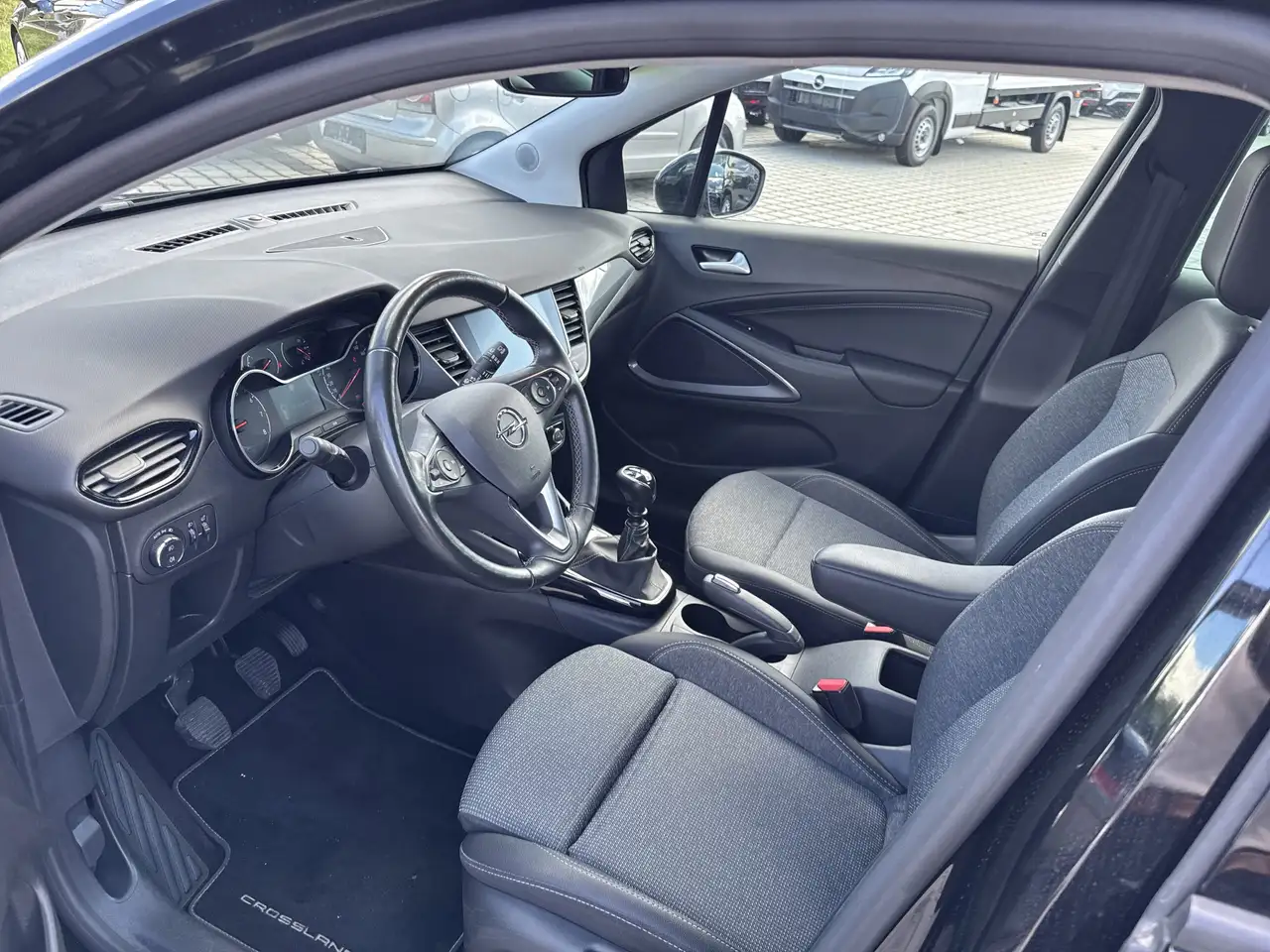 Opel Crossland 1.2 Turbo Elegance **Sitzheizung** — Vehicle gallery 9