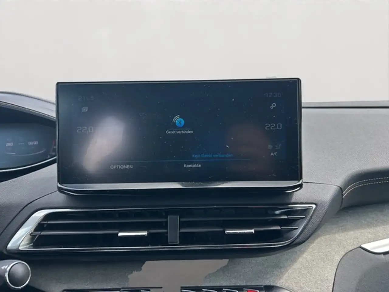 Peugeot 3008 GT PureTech 130 EAT8 Panoramadach / Elektr. Hec... — معرض صور السيارة 12