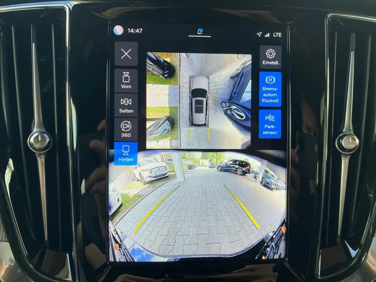 Volvo V60 Kombi T8 Plus Dark Recharge WiPa*LED*DAB* — معرض صور السيارة 20