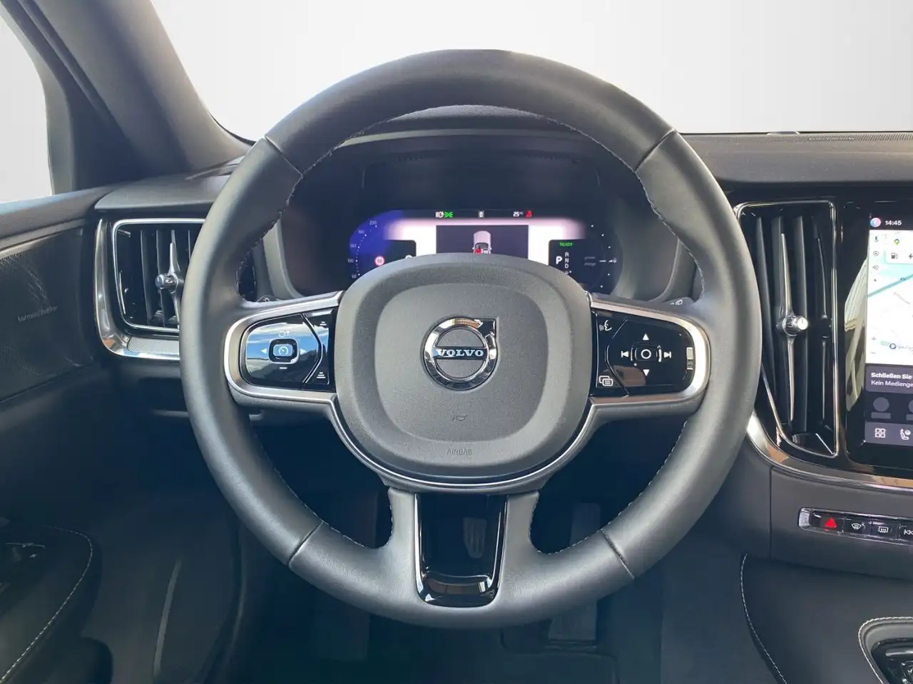 Volvo V60 Kombi T8 Plus Dark Recharge WiPa*LED*DAB* — معرض صور السيارة 10