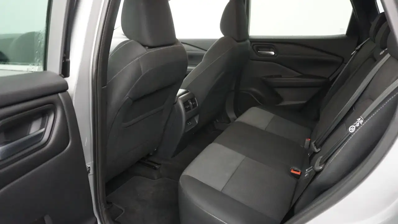 Nissan Qashqai 1.3 DIG-T MHEV 103KW N-CONNECTA 140 5P — معرض صور السيارة 25