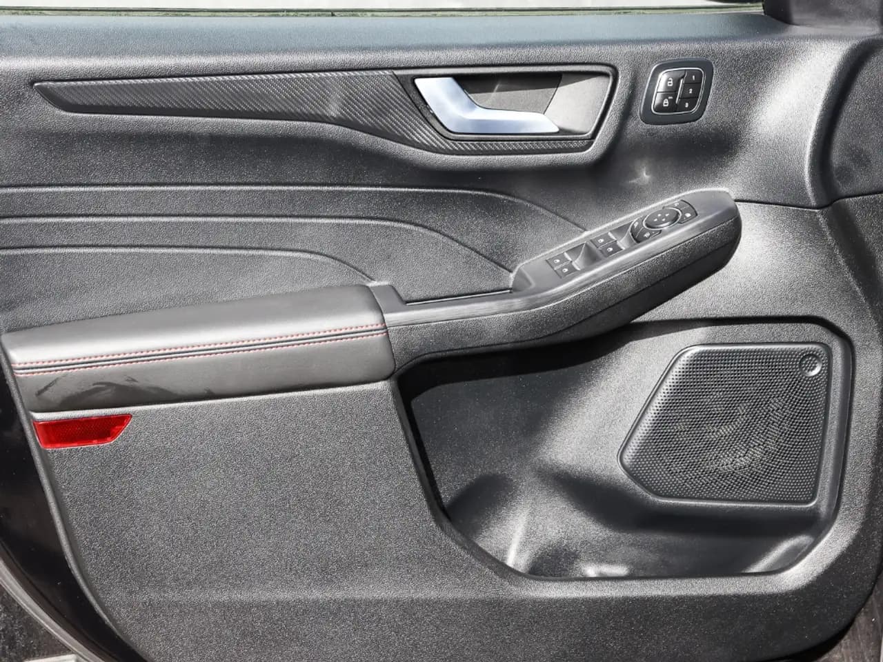 Ford Kuga Hybrid ST-Line X 2.5 FHEV 4x4 EU6d Sportpaket Navi — معرض صور السيارة 12