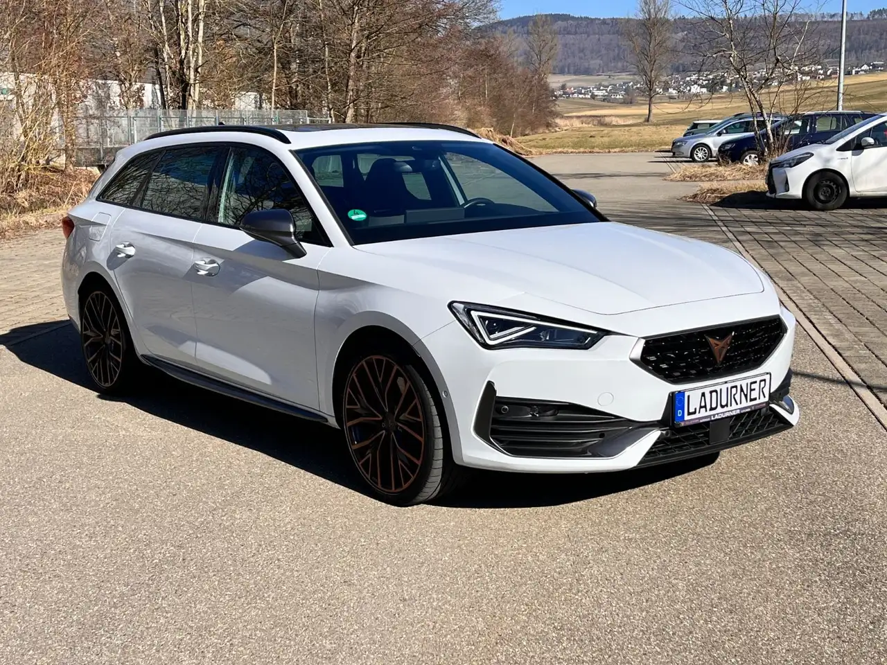 CUPRA Leon Sportstourer VZ 1.4 e-Hybrid *Matrix/Pano* — Galería del vehículo 2