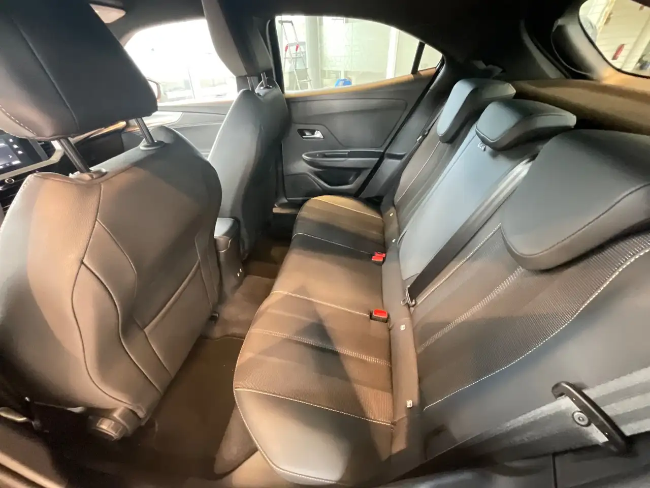 Opel Mokka 1.2 Turbo GS Line ACC+LED+SHZ+Winterp.+LM — Vehicle gallery 17