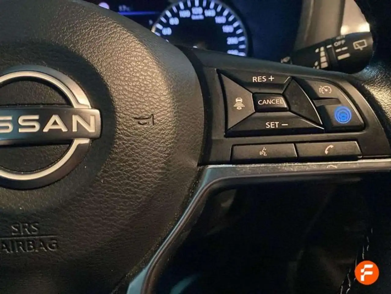 Nissan Juke DIG-T 84 kW (114 CV) 6M/T Tekna — Galerie du véhicule 12