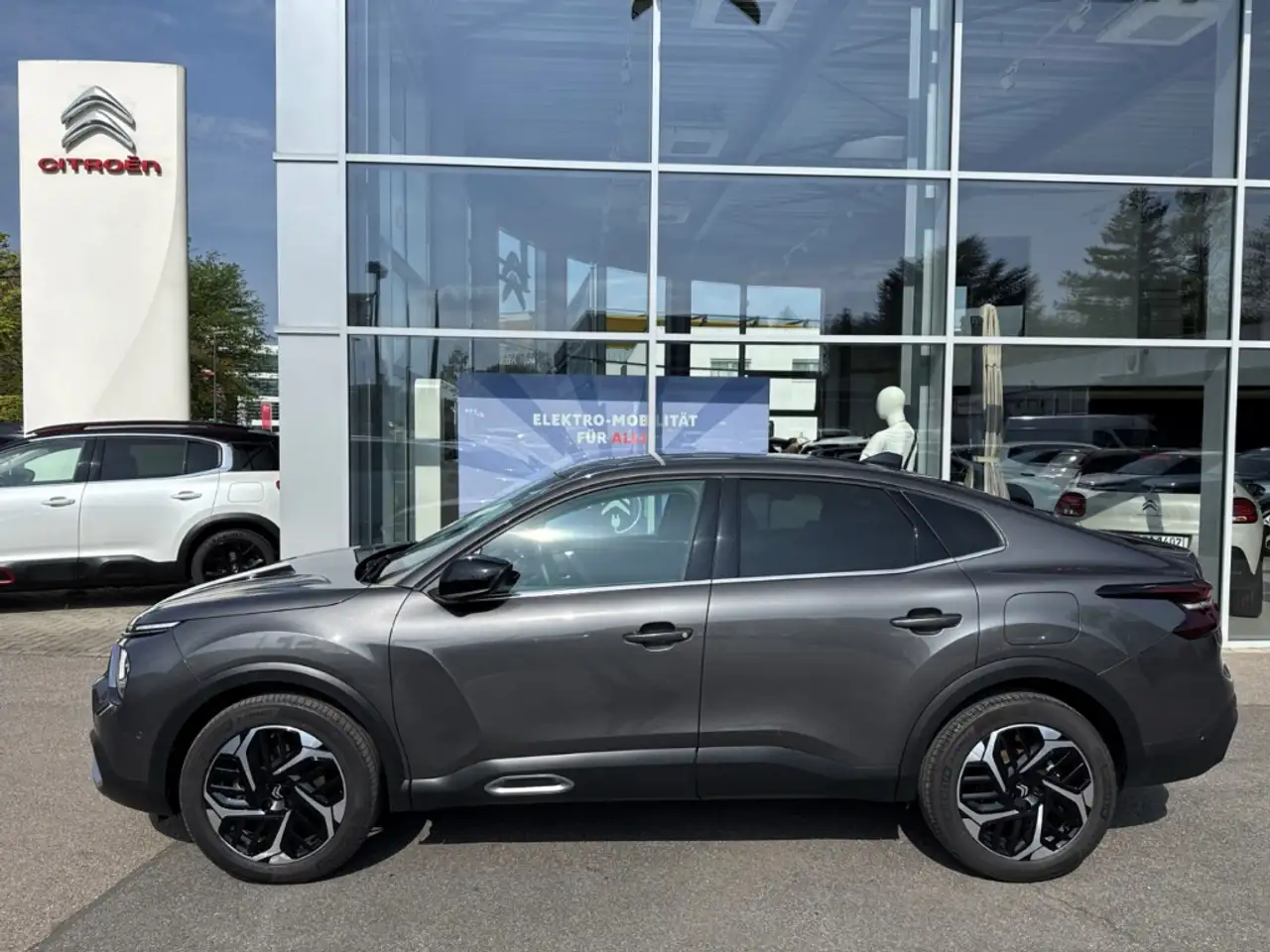 Citroen C4 Max 1.2 PureTech 130 EU6d HUD Navi Digitales Cockp — Galerie du véhicule 3