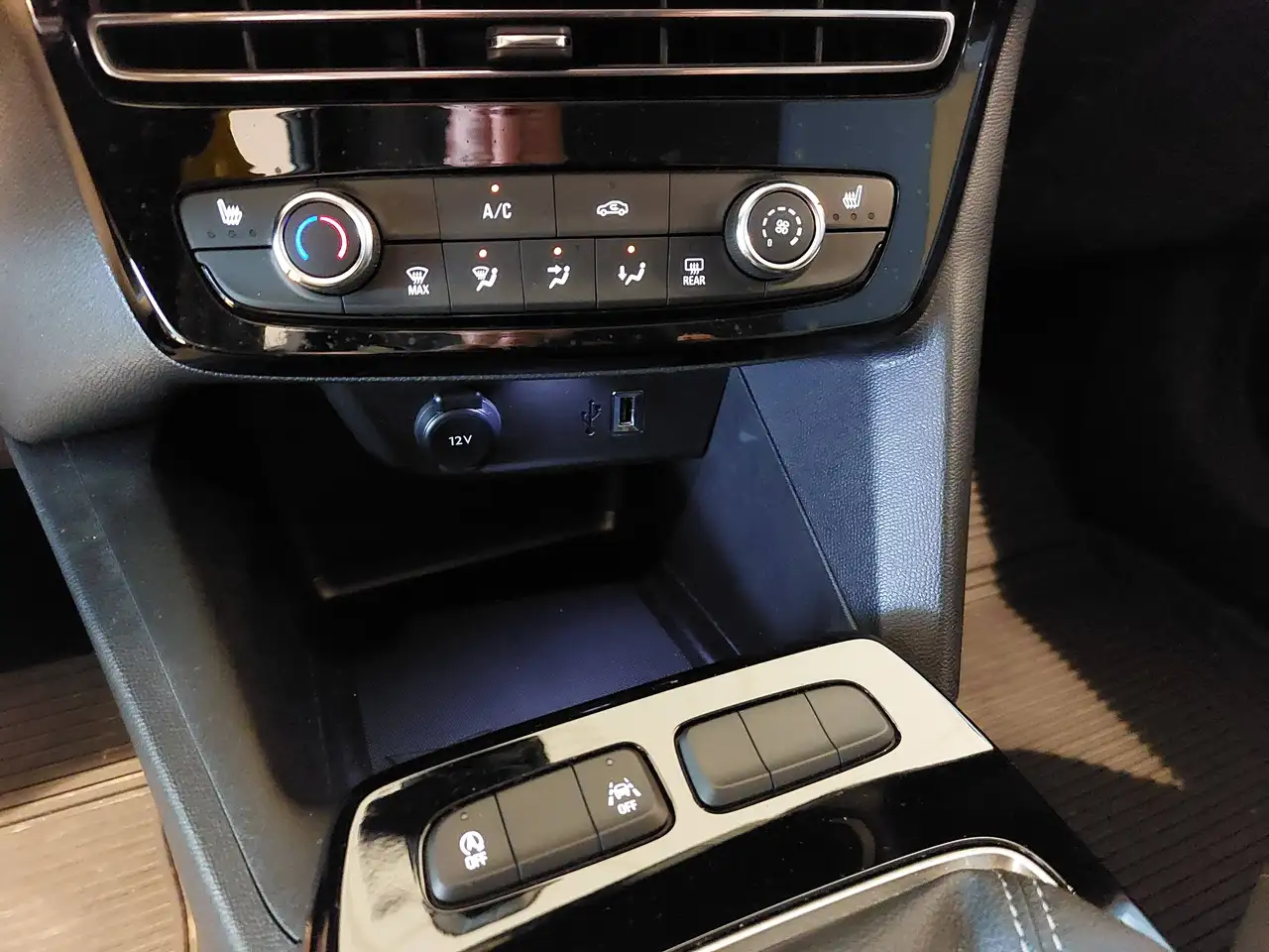 Opel Mokka Elegance — Vehicle gallery 13