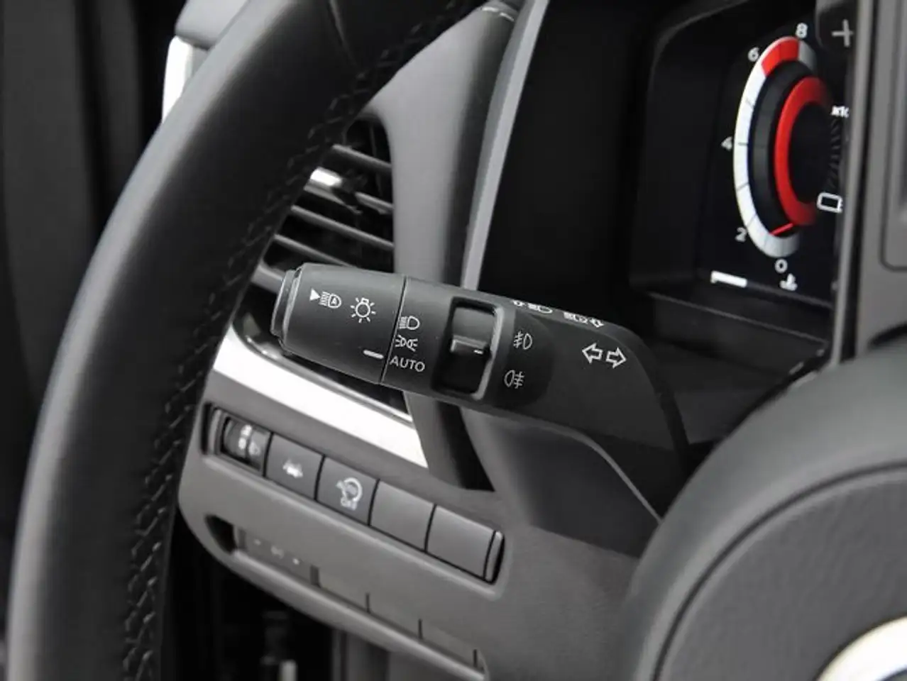 Nissan Qashqai DIG-T 116kW Xtronic N-Connecta — معرض صور السيارة 15