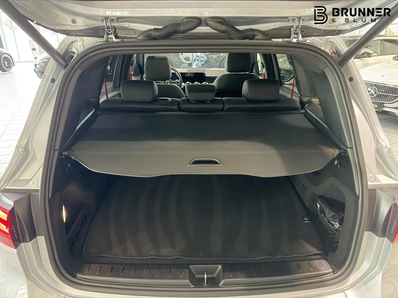 Mercedes-Benz GLB 35 AMG GLB 35 4M Pandach,Night,Distronic,Ambi,Sound,360 — Vehicle gallery 6