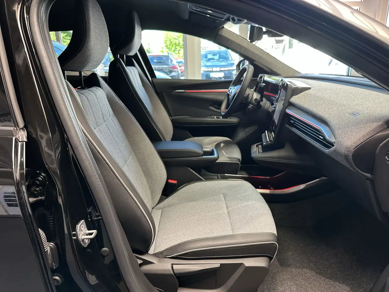 Renault Scenic Techno 220 Long Range 360°K — Galerie du véhicule 11
