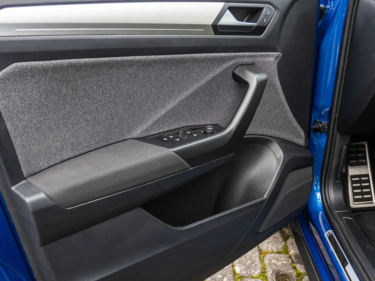 Volkswagen T-Roc 1.5 TSI MOVE DSG Navi LED CarPlay EPH DAB — معرض صور السيارة 8