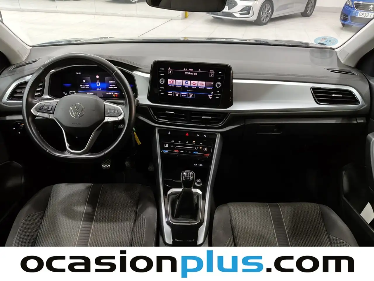 Volkswagen T-Roc 1.0 TSI Life 81kW — معرض صور السيارة 6