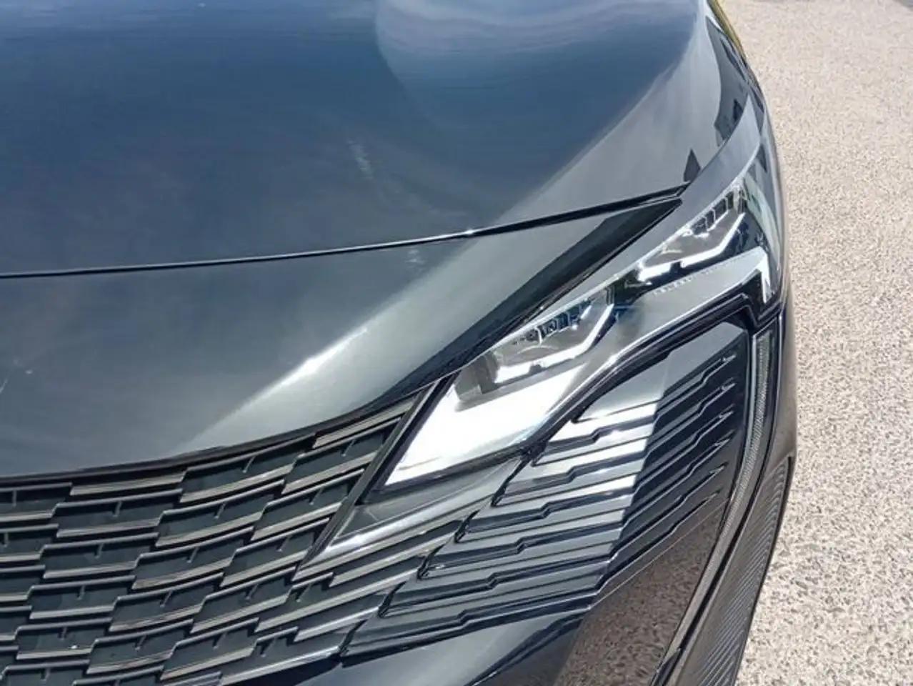 Peugeot 3008 1.2 PureTech S&S Allure 130 — Vehicle gallery 16
