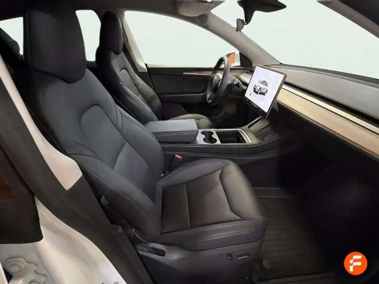 Tesla Model Y Tracción Trasera RWD — Vehicle gallery 13