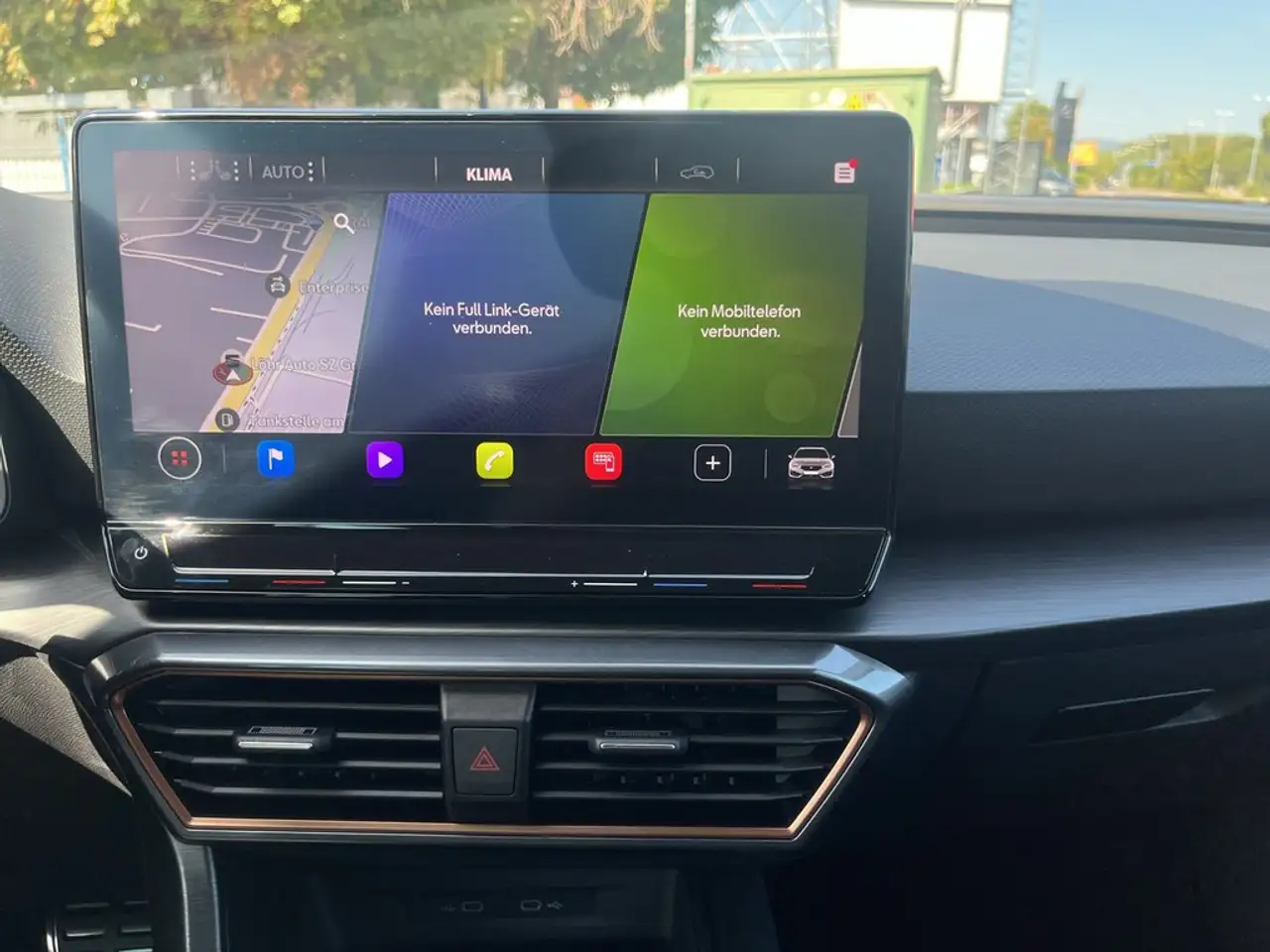 CUPRA Leon Sportstourer 2.0 TSI DSG VZ *Kamera*AHK* — Galerie du véhicule 11