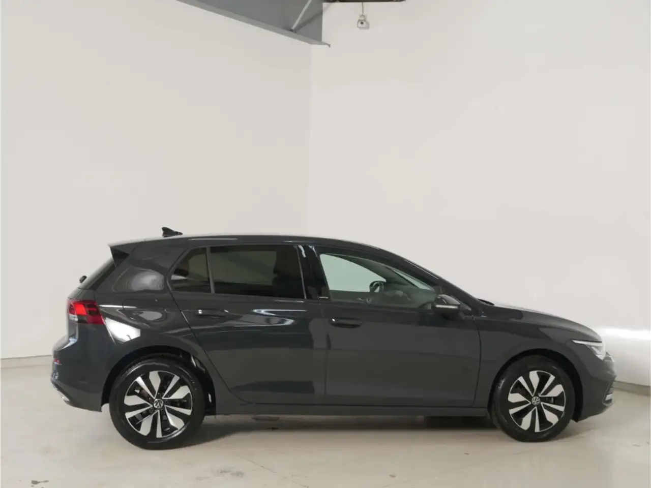 Volkswagen Golf 1.0 TSI Move 6-Gg. App-Connect/LED/Climatr. — معرض صور السيارة 9