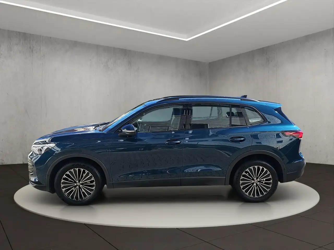 Volkswagen Tiguan 1,5 eTSI Life DSG, AHK, NAVI, Allwetterre — Vehicle gallery 2