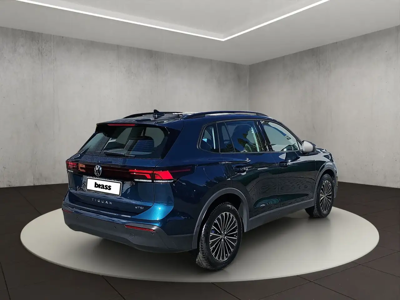 Volkswagen Tiguan 1,5 eTSI Life DSG, AHK, NAVI, Allwetterre — Vehicle gallery 5