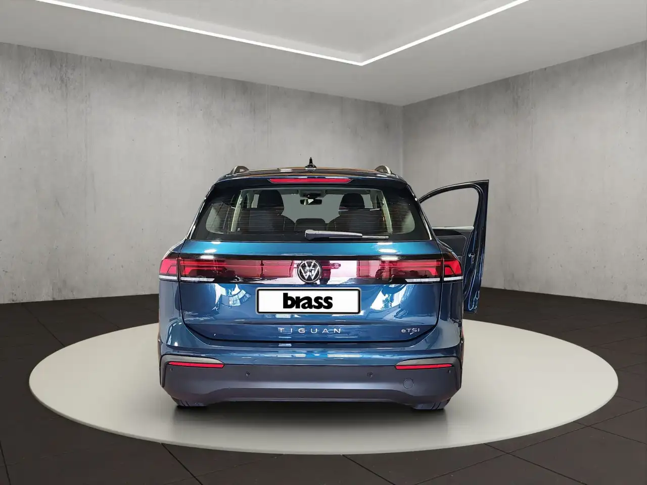 Volkswagen Tiguan 1,5 eTSI Life DSG, AHK, NAVI, Allwetterre — Vehicle gallery 4