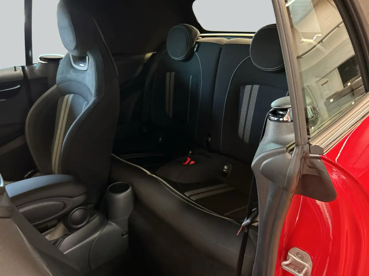 MINI Cooper S Cabrio Cooper S JCW Trim SHZ, Rückfahrkamera — معرض صور السيارة 13
