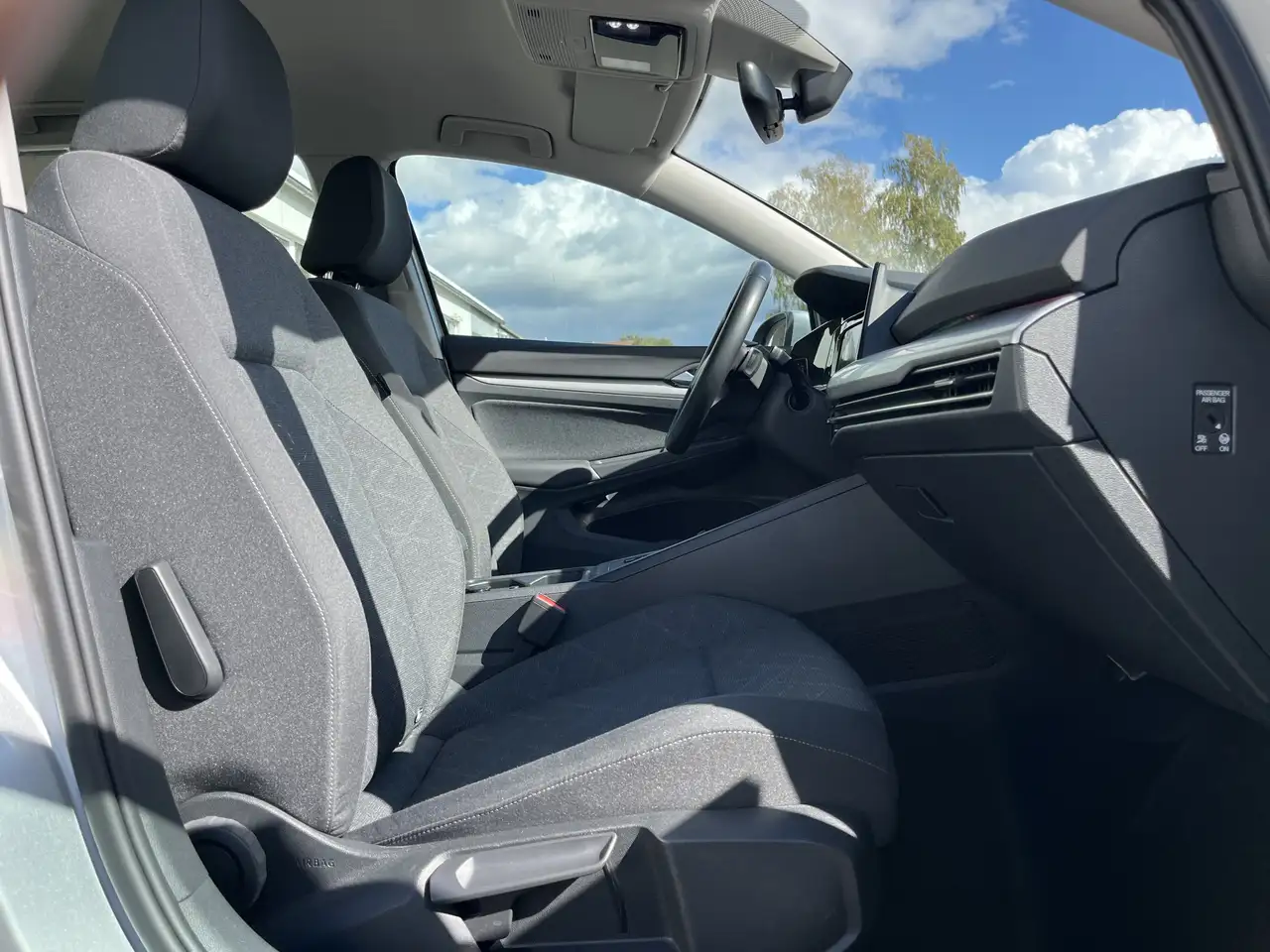 Volkswagen Golf Variant 1.5 TSI DSG Life 1,99% Fin. Navi LED-Plus — Vehicle gallery 15