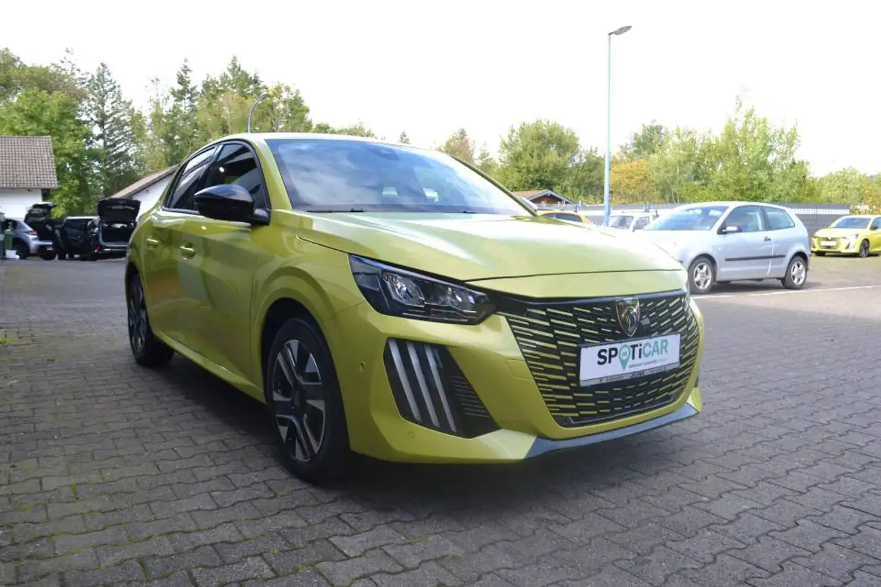 Peugeot 208 Allure HYBRID 100 e-DSC6 — معرض صور السيارة 4