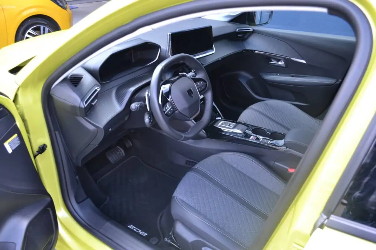 Peugeot 208 Allure HYBRID 100 e-DSC6 — معرض صور السيارة 10