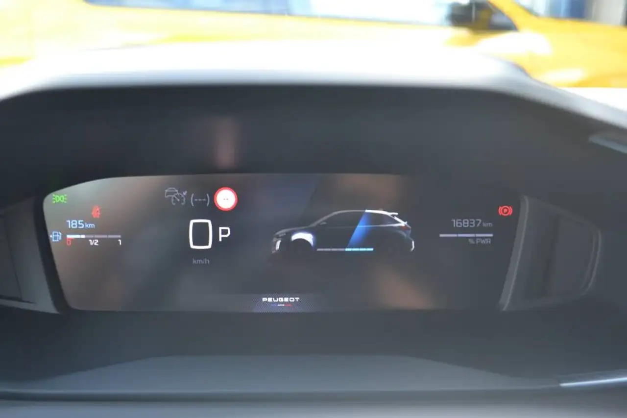 Peugeot 208 Allure HYBRID 100 e-DSC6 — معرض صور السيارة 14