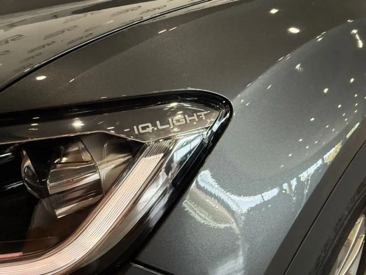 Volkswagen T-Roc 1.5 TSI Life 110KW — Vehicle gallery 35