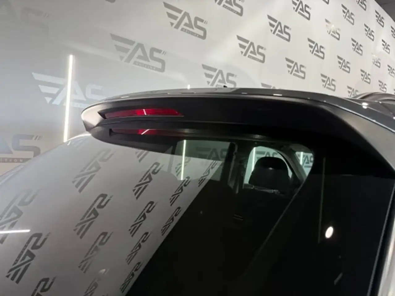Volkswagen T-Roc 1.5 TSI Life 110KW — Vehicle gallery 16