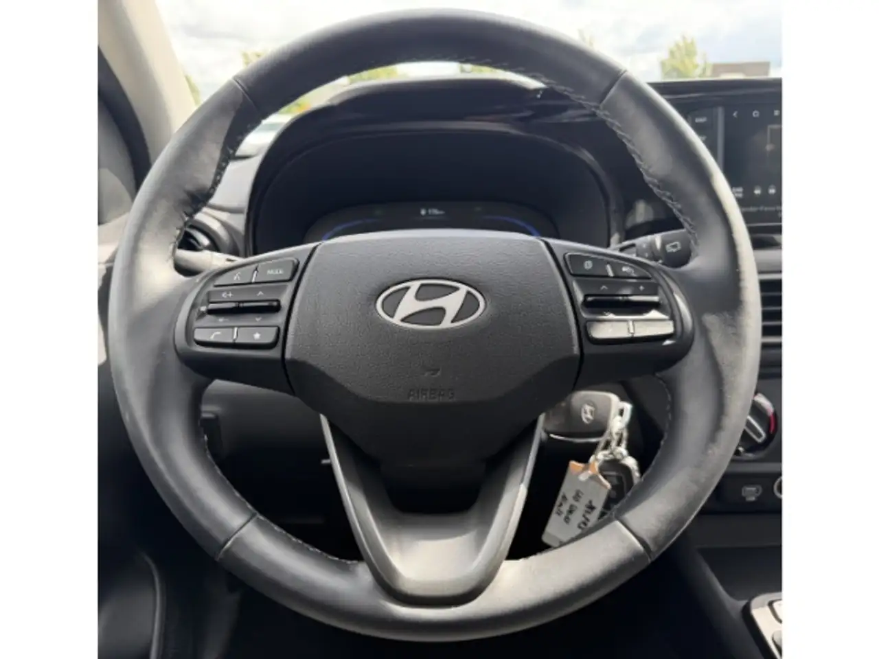 Hyundai i10 Trend *Lenkradheizung *Sitzheizung *Apple Car Play — Galería del vehículo 15